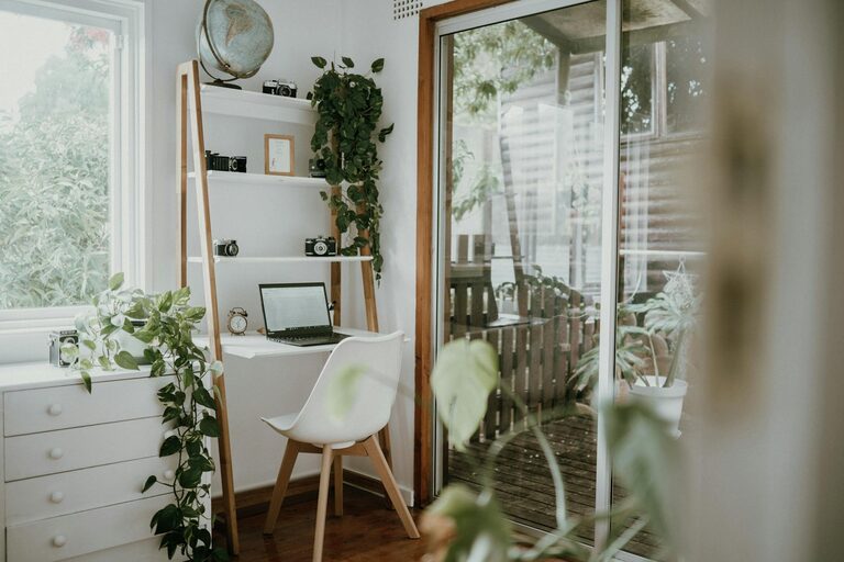 Tips for Creating a Relaxing Home Workspace to Boost Productivity